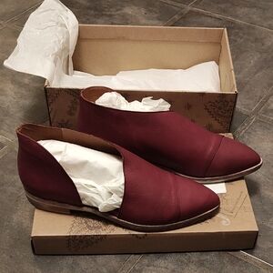 39 8.5 Royale Flat New In box Mulberry Shoes By Free People